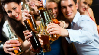 5 mẹo để bạn không bao giờ say rượu dù dự liên hoan bao nhiêu