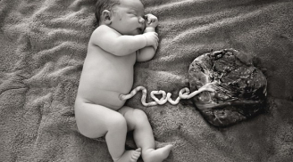 Ảnh em bé mới sinh có dây rốn hình chữ LOVE gây sốt mạng