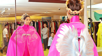 'Choáng' với trang phục áo dài hoàng gia cầu kỳ của Phạm Hương