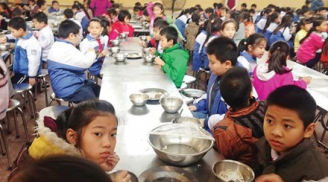 Tin mới vụ thực phẩm không rõ nguồn gốc vào trường học ở Hà Nội