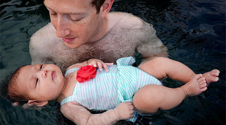 Ông chủ Facebook khoe ảnh lần đầu đưa con gái đi bơi