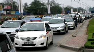 Lái xe taxi phải in hóa đơn tính tiền cho khách từ ngày 1-7