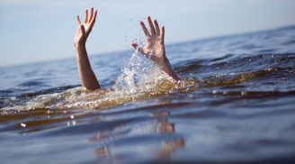 4 nữ sinh tử nạn khi đi tắm biển