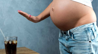 Chuyện gì xảy ra nếu bạn uống nước có ga khi mang thai