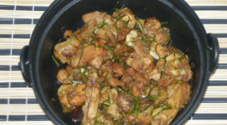 Cách nấu thịt gà lá chanh ngon chuẩn vị