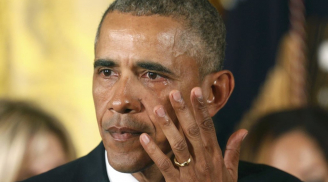 Tổng thống Obama và những giọt nước mắt bất lực cuối 2 nhiệm kỳ