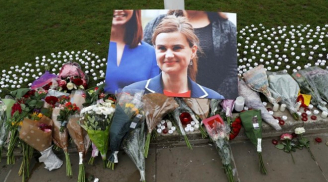 Đang xét xử nghi phạm bắn chết nữ nghị sĩ Anh
