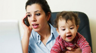 Dùng điện thoại gần trẻ sơ sinh là đang hại chết con