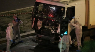 Vụ khủng bố tại Pháp: Video 'Xe tải tử thần' tấn công đám đông