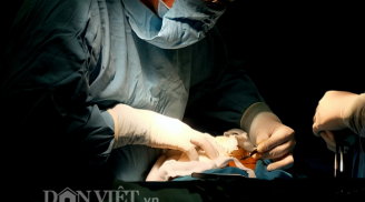 Ảnh độc về ca phẫu thuật em bé “mai rùa” ở Sóc Trăng