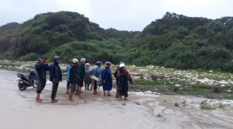 Quảng Trị: Dân chạy lũ, tá hỏa thấy xác chết không đầu trôi dạt vào bờ biển
