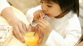 7 lưu ý bố mẹ phải nhớ để trẻ không bị ốm trong những ngày nắng nóng cực điểm