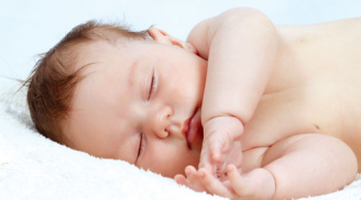 Cách giúp trẻ sơ sinh ngủ ngon không quấy khóc đêm