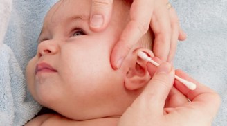 Hướng dẫn cách vệ sinh tai cho trẻ sơ sinh