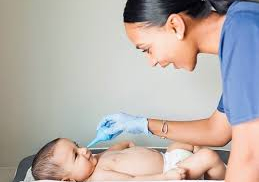 Hướng dẫn vệ sinh mũi cho trẻ sơ sinh đúng nhất