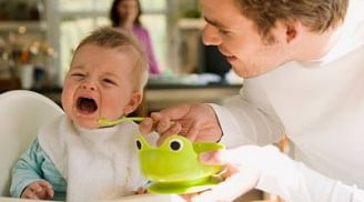 Mẹ làm điều này con biếng ăn tới mấy cũng ham ngay và tăng cân ngay sau 1 tuần