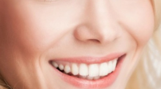 Bạn đã biết cách trang điểm che răng hô để nụ cười thêm rạng rỡ