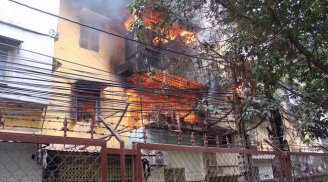 TRỰC TIẾP: Đang cháy lớn ở khu tập thể trên đường Chùa Bộc, Hà Nội