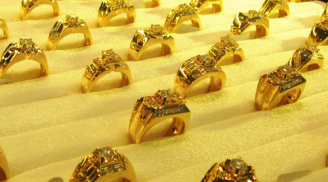 Giá vàng hôm nay 29/12: Khách hàng 'ngại' mua vàng vì chênh lệch mua - bán lên tới 800 nghìn đồng