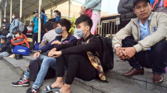 'Đình công' tại BX Mỹ Đình: Hành khách bức xúc vì bị nhà xe 'bỏ rơi'