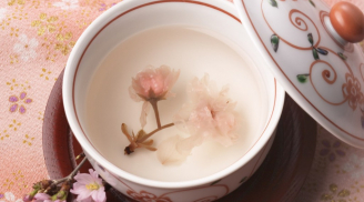 Clip: Món ăn ngon-đẹp từ hoa anh đào của Nhật