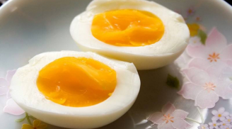 Mẹo luộc trứng chín đều vừa tới, ngon ngọt và cách bóc để quả trứng đẹp mắt nhất
