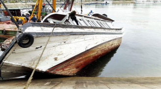 Vụ đắm tàu trọng tải 48 khách tại Tuần Châu: Đang trục vớt tàu chìm