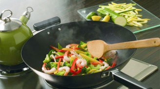Sai lầm đặc biệt nghiêm trọng khi xào nấu rau gây hại cho cả nhà