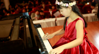 Trẻ nhỏ mấy tuổi thì bắt đầu cho đi học đàn piano?