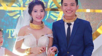 Đám cưới 'chất phát ngất' của cặp đôi Nghệ An: Kiềng vàng đeo đầy cổ, được tặng cả biệt thự, ô tô