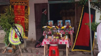 Vụ ba mẹ con nhảy cầu tự tử ở Nghệ An: Bà ngoại khóc ngất lịm bên chiếc xe tang
