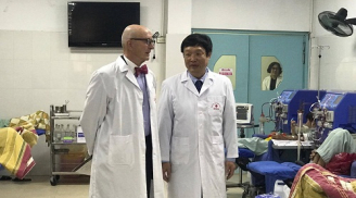 Giáo sư Jean J.Conte: 'Tôi yêu bệnh viện thận Hà Nội'