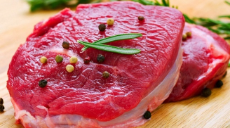 Sau sinh ăn thịt bò được không?