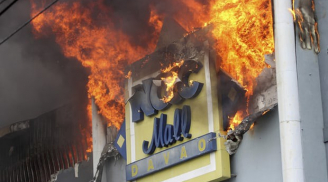 Hot: Cháy trung tâm thương mại, gần 40 người chết