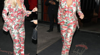 Rita Ora lại diện cả 'cây hoa' khoe vòng một ngồn ngộn sau bộ trang phục vàng hơn nghệ