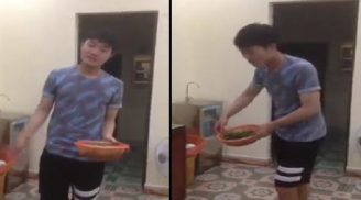 Lại một lần nữa, chàng trai mắt híp Xuân Trường đốn tim chị em với clip 'vẩy rau không cần mở mắt'