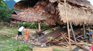 Nghệ An: Mưa đá, giông lốc làm tốc mái hàng trăm ngôi nhà