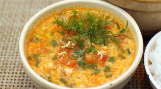 Cách nấu canh cà chua với trứng ngon đúng điệu