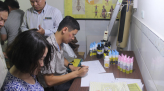 Thanh tra đột xuất, thu giữ sản phẩm chữa ung thư làm từ than tre của công ty Vinaca tại Tp Hồ Chí Minh