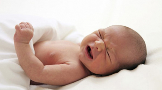 4 cách xử lý khi trẻ sơ sinh bị táo bón