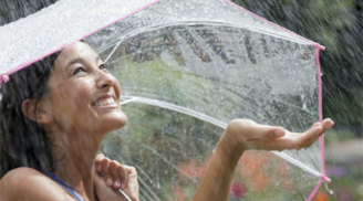 Những lời khuyên chăm sóc da từ chuyên gia da liễu cho bạn gái trong tuần mưa gió ẩm ướt
