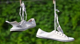 Những cách giặt giày vải đơn giản, hiệu quả luôn bền màu chị em nhất định phải biết