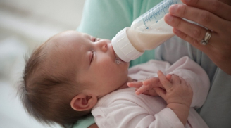 Sai lầm trong pha sữa công thức các mẹ tuyệt đối phải tránh nếu không muốn gây tổn hại cực lớn tới các con