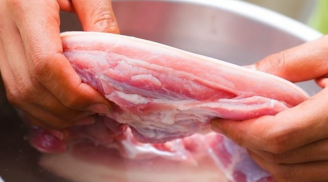 Cách sơ chế thịt sai lầm các bà nội trợ đều mắc khiến miếng thịt bẩn hơn gấp 10 lần, tự rước bệnh về
