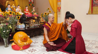 Phật dạy: Người với người gặp nhau là duyên tiền định, yêu nhau là phận kiếp trước, bên nhau là trả nợ đời