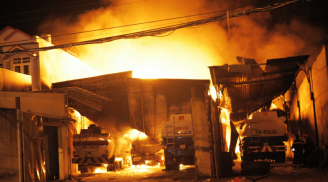 Hiện trường khủng khiếp vụ kho xăng bốc cháy dữ dội ở Nha Trang