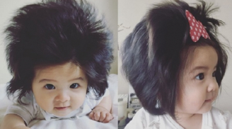 Bé gái 1 tuổi khiến dân mạng 'chao đảo' vì có mái tóc 'bờm sư tử' đáng yêu hết nấc