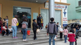 Nghi bị nhiễm khuẩn ấu trùng sán lợn, hàng trăm học sinh ở Bắc Ninh xuống Hà Nội xếp hàng xét nghiệm