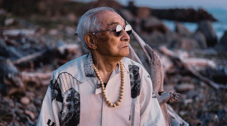 “Phát sốt” với cụ ông ăn chơi nhất Nhật Bản, 84 tuổi vẫn diện đồ hiệu nghìn USD cùng thần thái ngút trời