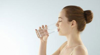 Lười uống nước lọc nguy cơ ung thư thận: 4 thói quen sai lầm mà 99% người Việt mắc phải khiến hối không kịp